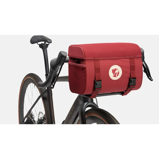 Specialized/Fjällräven Kormánytáska Szín: Ox Piros