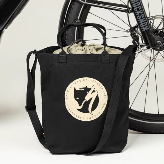 Specialized/Fjällräven Cave Tote Pack Szín: Fekete